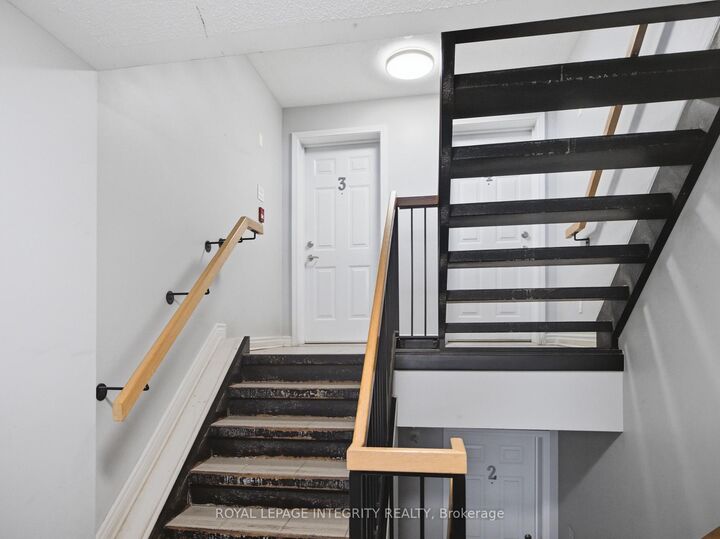 Property Photo:  545 Stonefield Private 3  ON K2G 4R4 