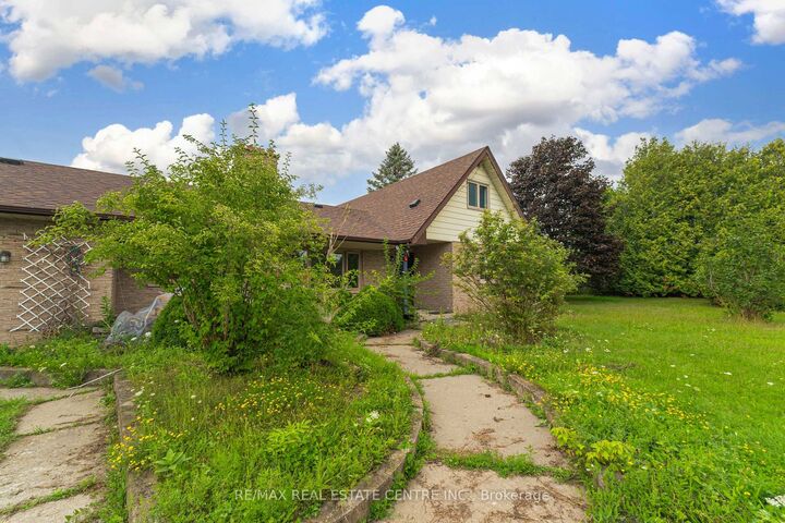 Property Photo: 8438 Hwy 7 N/A ON N0B 2K0