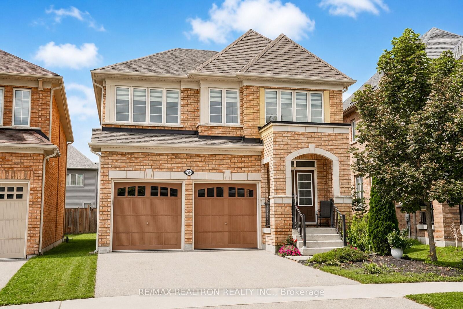 Property Photo:  2544 Bandsman Crescent  ON L1L 0M2 