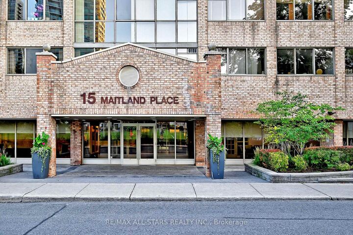 Photo de la propriété:  15 Maitland Place 2112  ON M4Y 2X3 