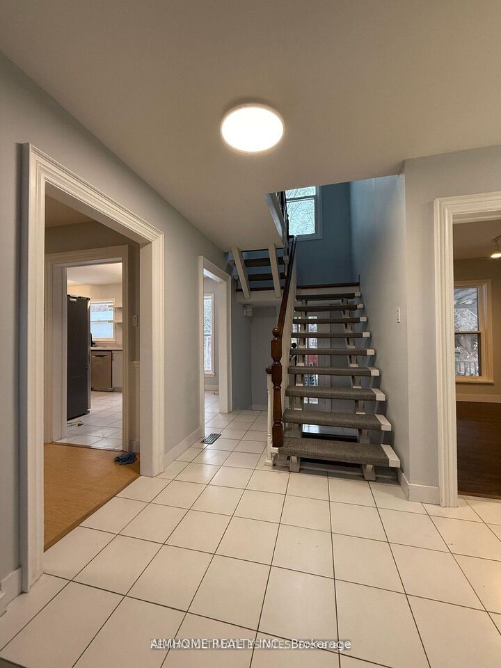 Property Photo:  338 Steeles Avenue E  ON L3T 1A8 