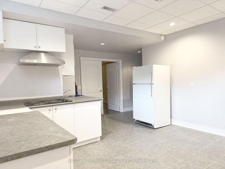 Property Photo:  6 Cadmus Road  ON M2M 2M4 