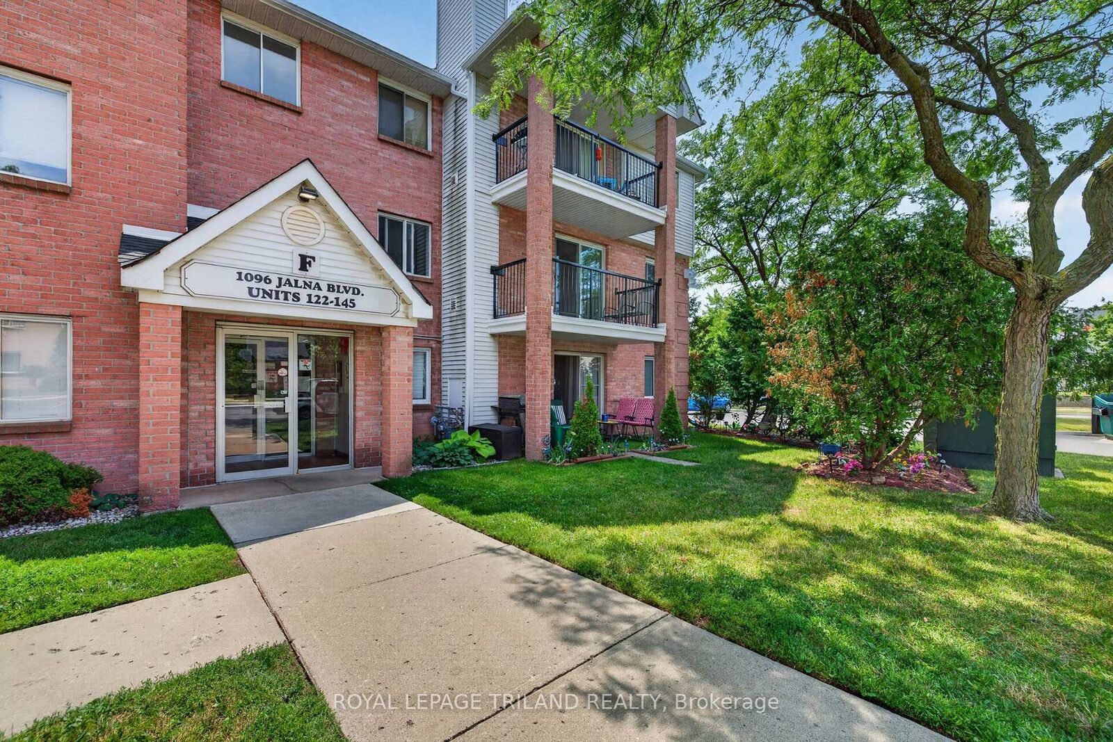 Property Photo:  1096 Jalna Boulevard 130  ON N6E 3B8 