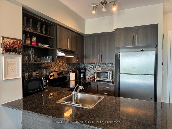Property Photo:  120 Dallimore Circle 827  ON M3C 4J1 
