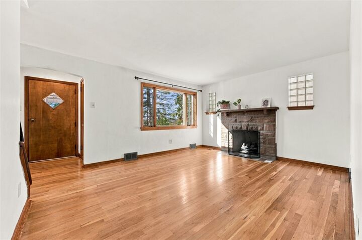 Property Photo:  3201 Provost Rd  PA 15227 