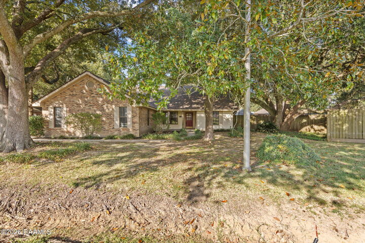 Property Photo:  202 Sandy Brook Lane  LA 70508 