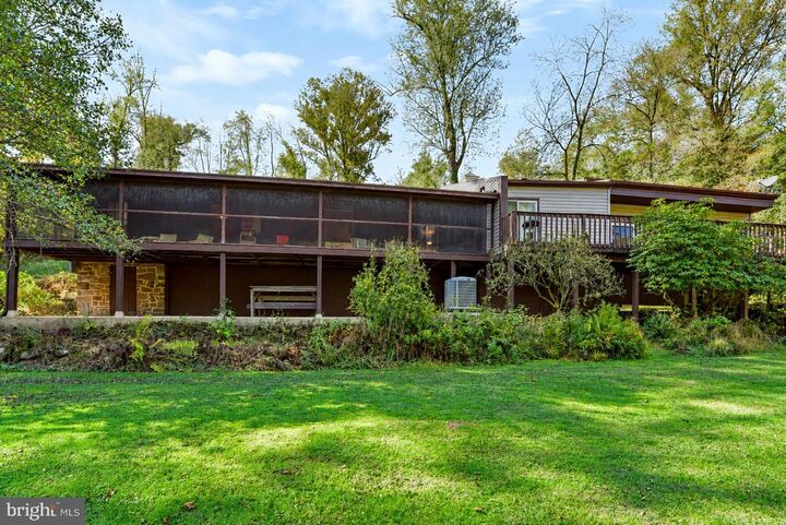 Property Photo: 2240 York Road PA 17315