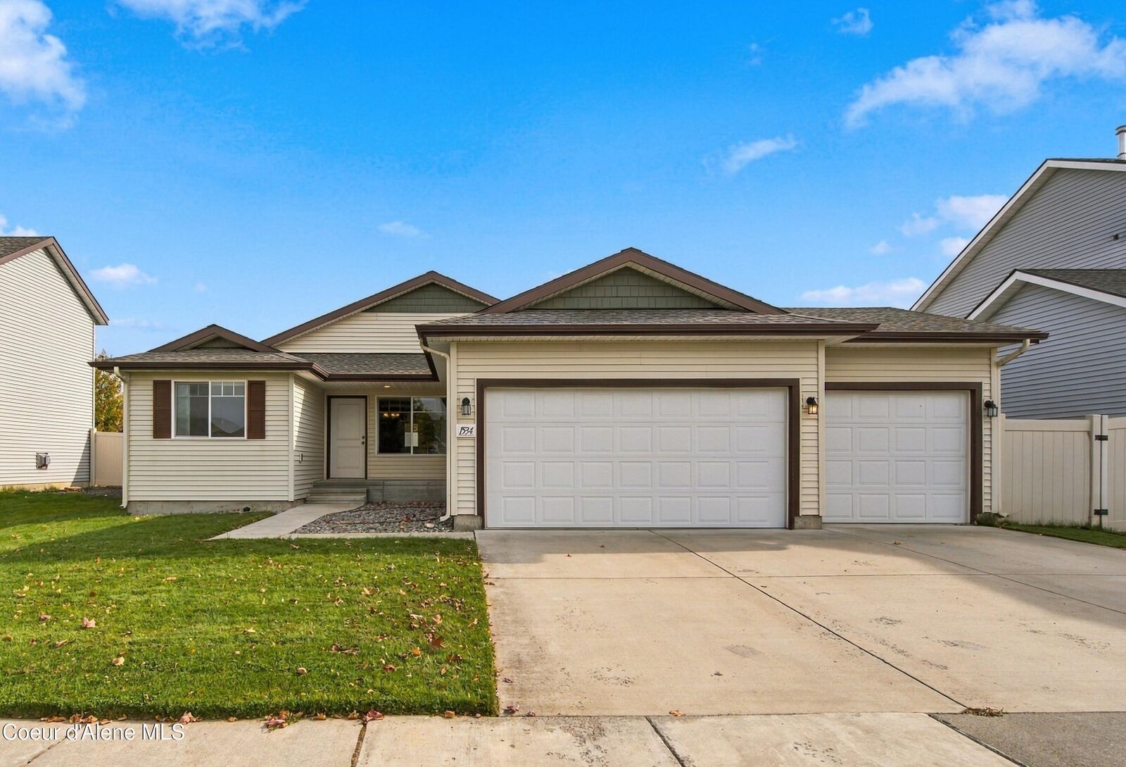 Property Photo:  1534 N Pyroclast St  ID 83854 