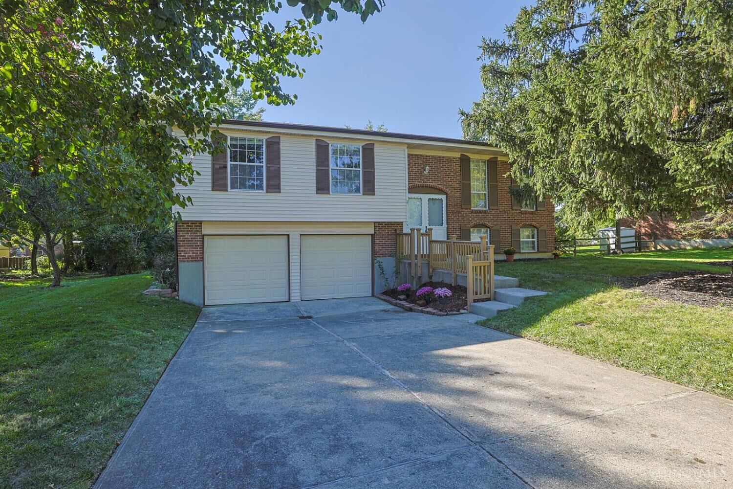 Property Photo:  7907 Kingsgate  OH 45069 