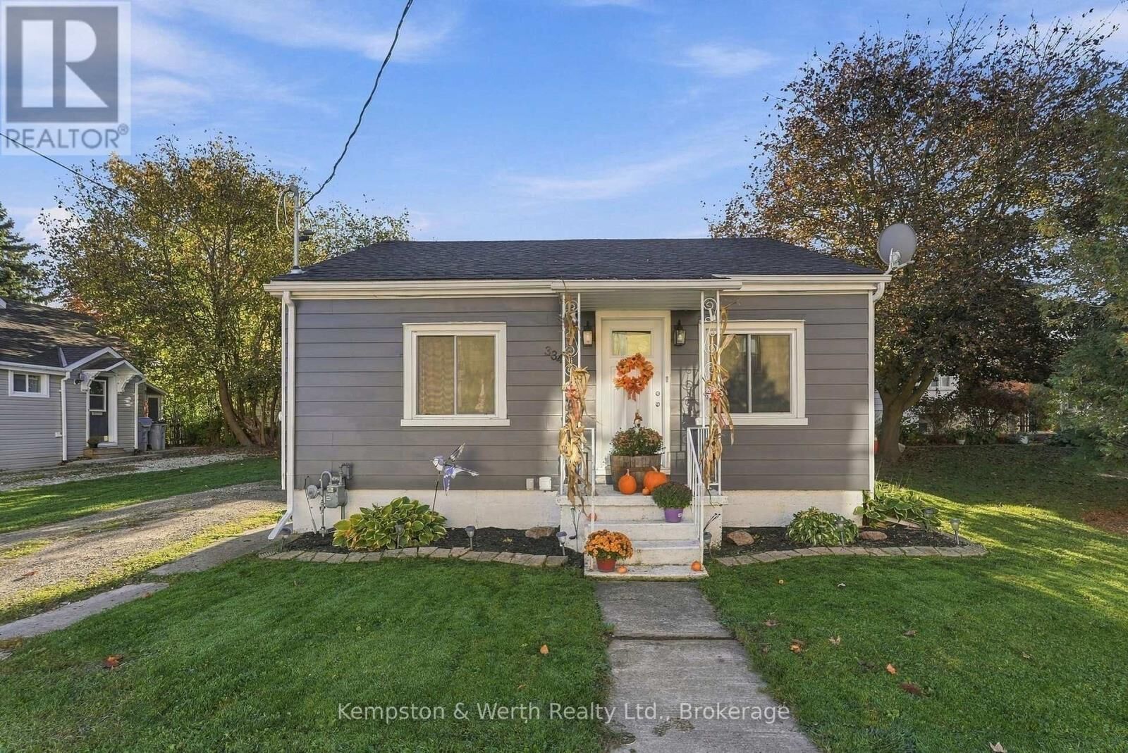 Property Photo:  334 Davidson Avenue North  ON N4W 3A6 