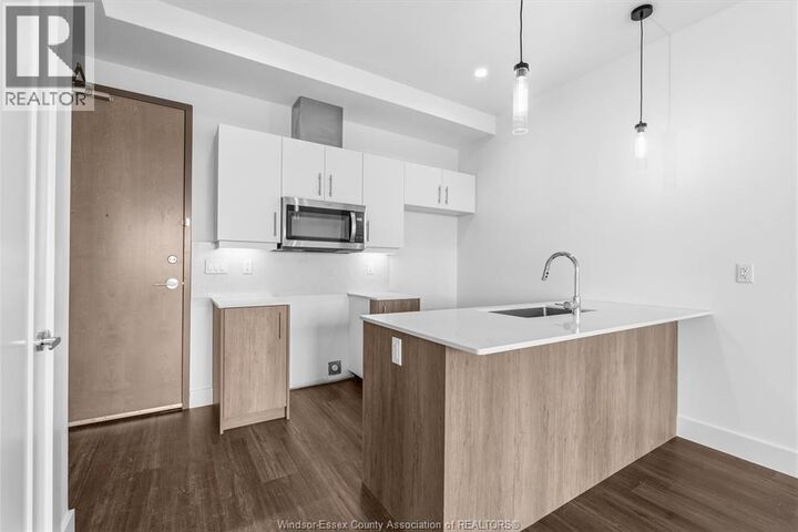 Property Photo:  595 Lilymac 210  ON N6E 3N7 
