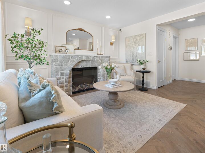 Property Photo:  4004 Savaryn Drive SW 39  AB T6X 1S6 