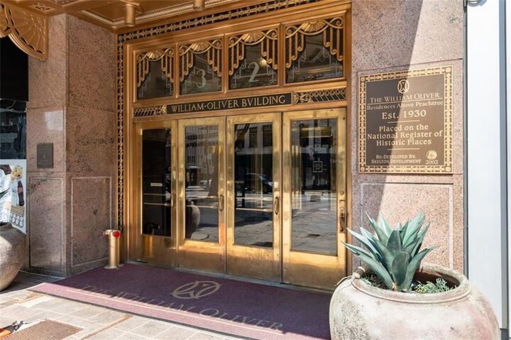 Property Photo: 32 Peachtree Street NW 804 GA 30303