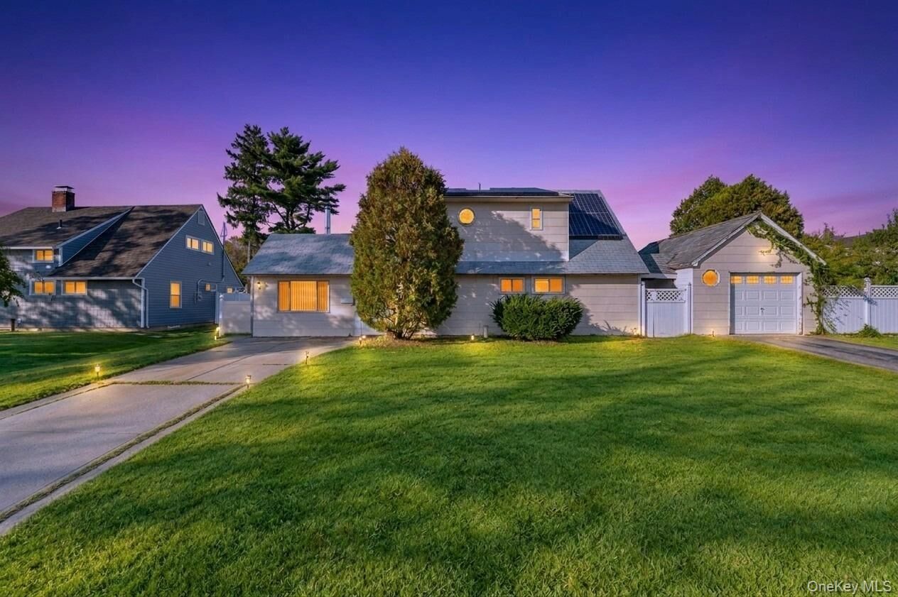 Property Photo:  11 Petal Lane  NY 11801 