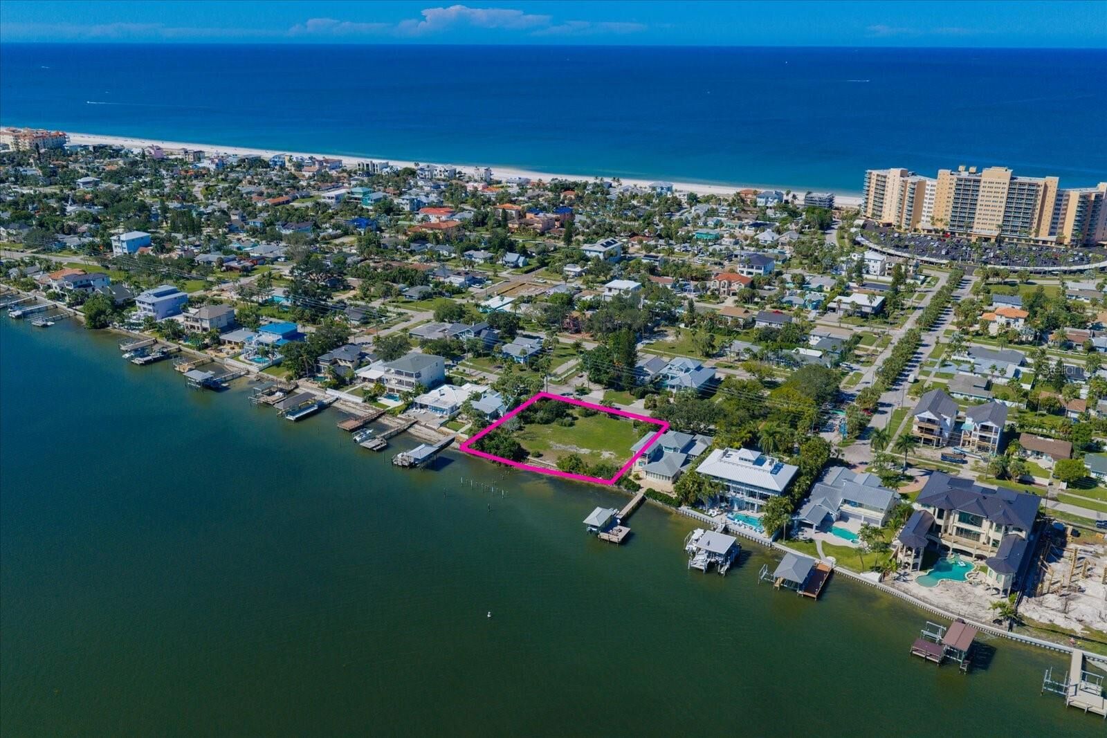 Property Photo:  871 Bay Esplanade  FL 33767 