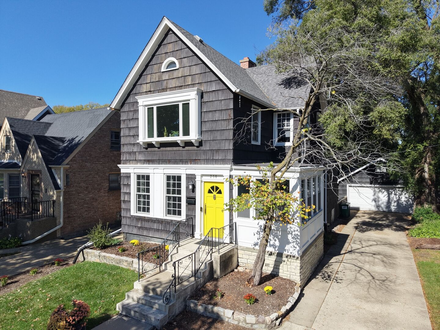Property Photo: 250 Iowa Street IL 60302
