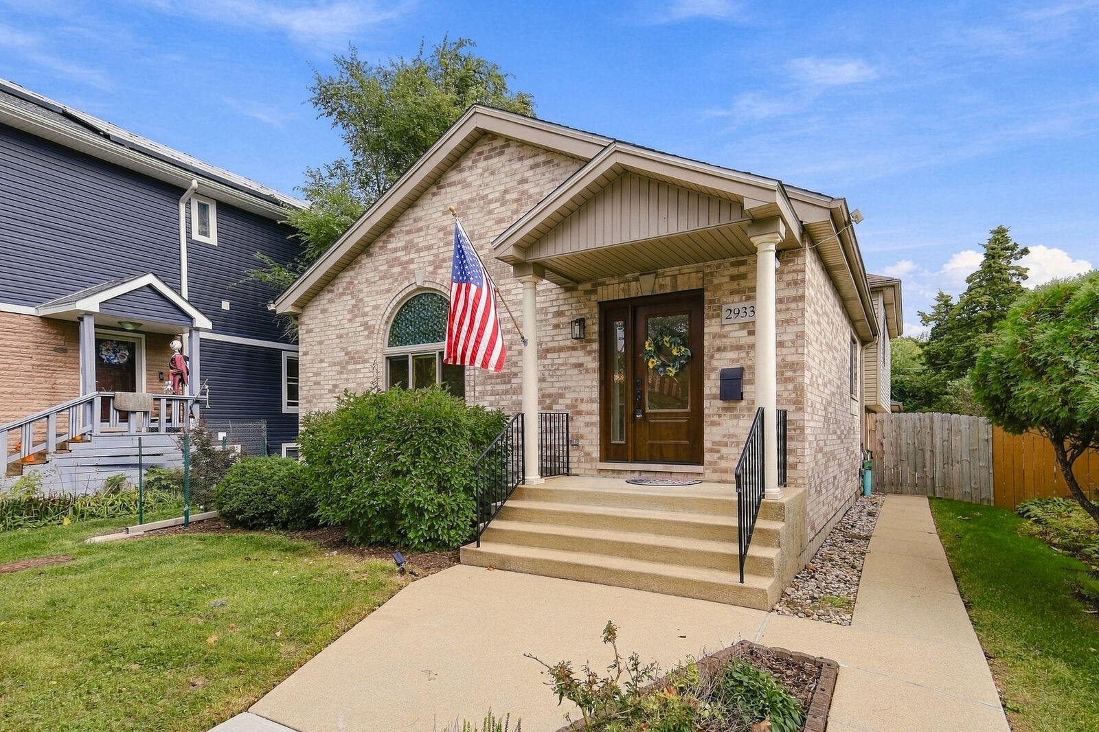 Property Photo:  2933 Vernon Avenue  IL 60513 