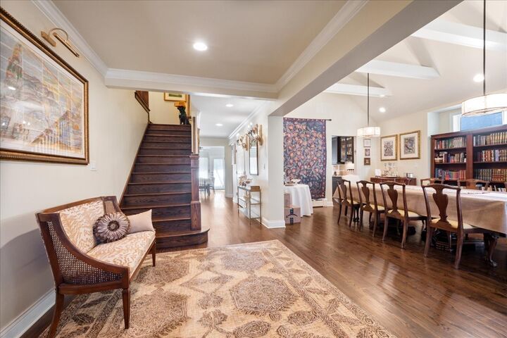 Property Photo:  2715 W Morse Avenue  IL 60645 