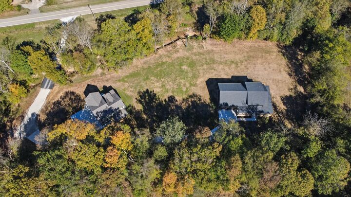 Property Photo: 1046 Indian Creek Rd TN 37051