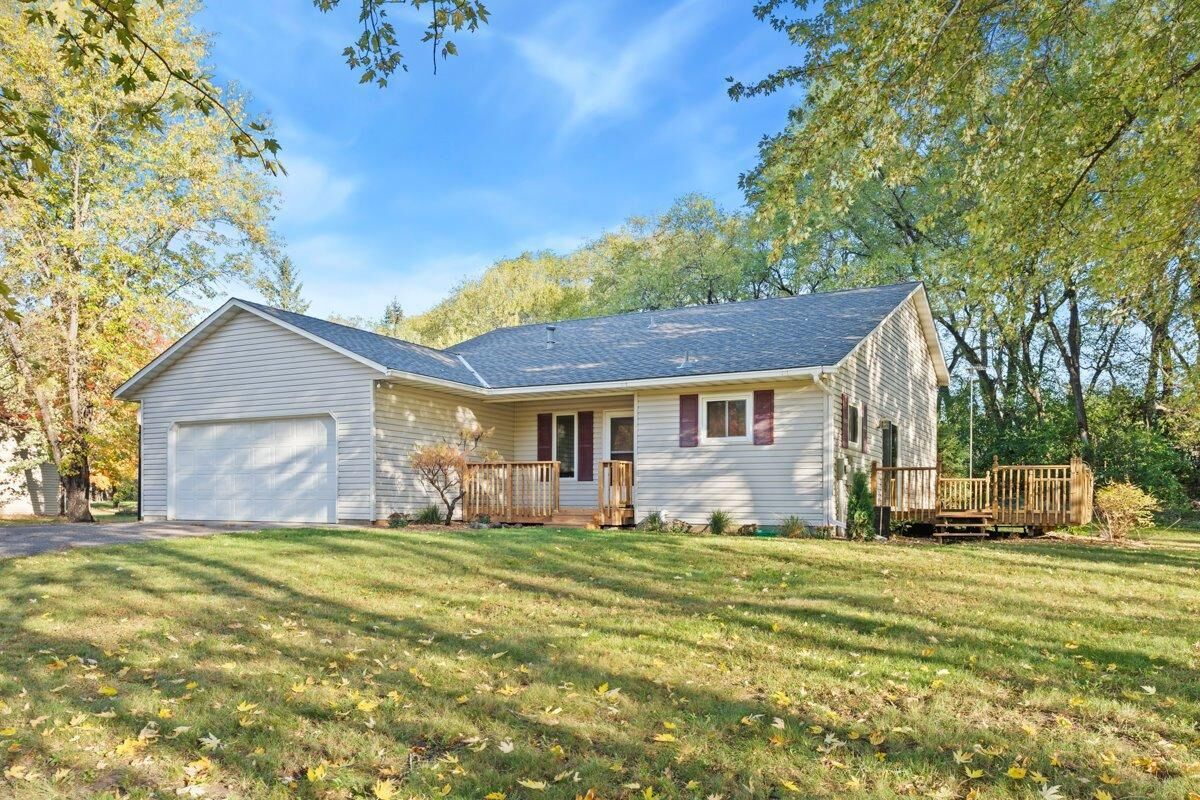 Property Photo:  19350 181st Avenue  MN 55309 