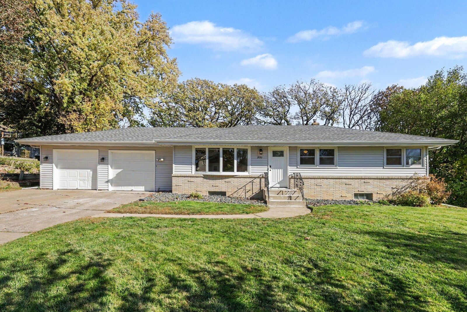 Property Photo:  2050 Farrington Street  MN 55113 