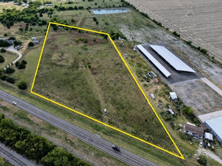 Property Photo:  5020 Highway 66 Highway  TX 75135 