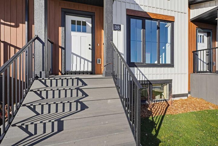 Property Photo:  38 Station Drive  AB T4S 0W7 