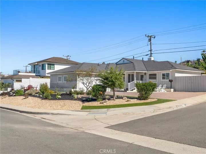 Property Photo:  99 Calle Mayor  CA 90277 