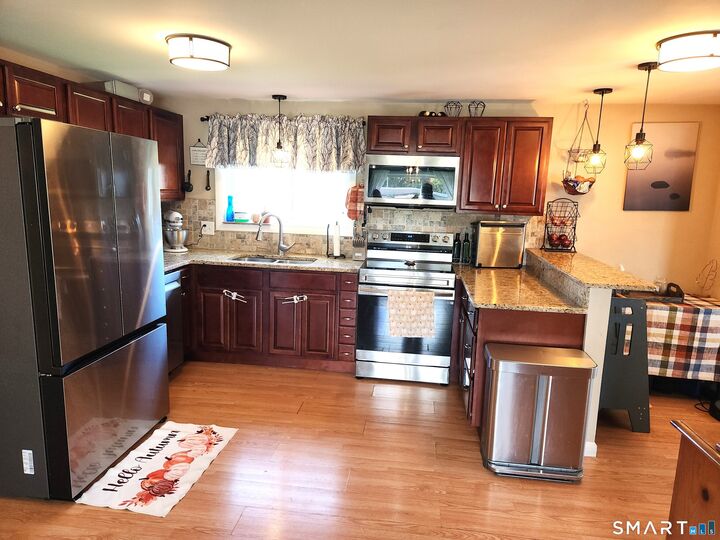 Property Photo: 25 Twining Street CT 06062