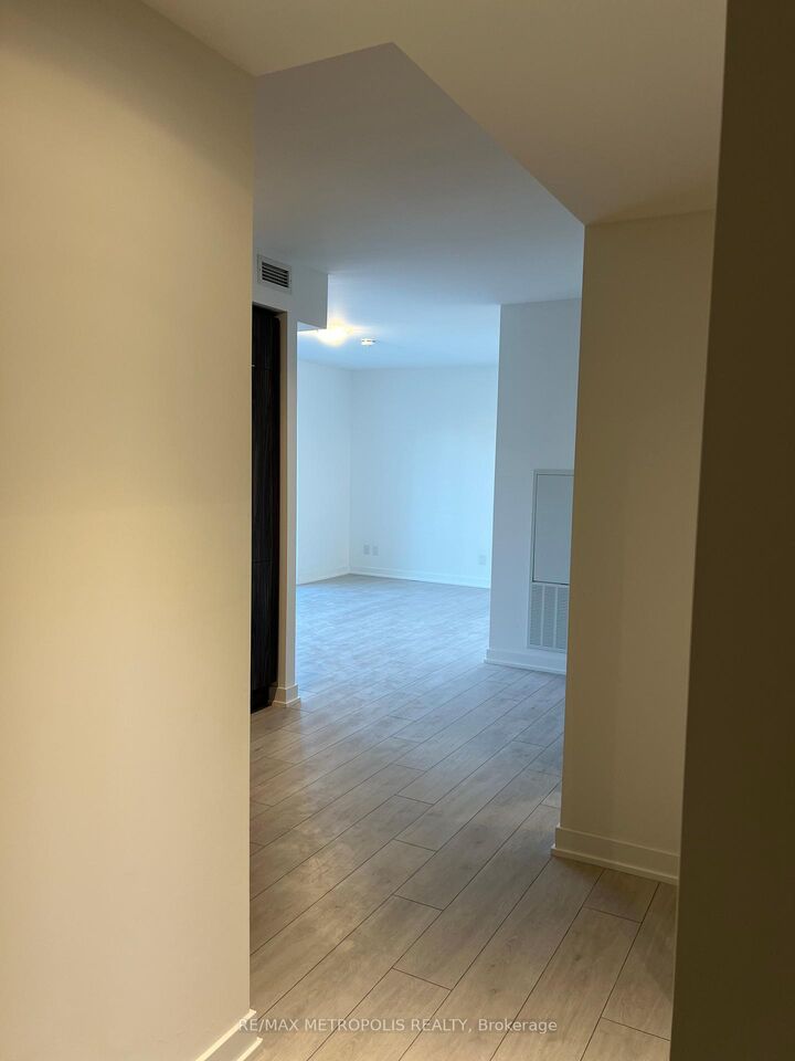 Property Photo:  2033 Kennedy Road 2109  ON M1T 0B9 