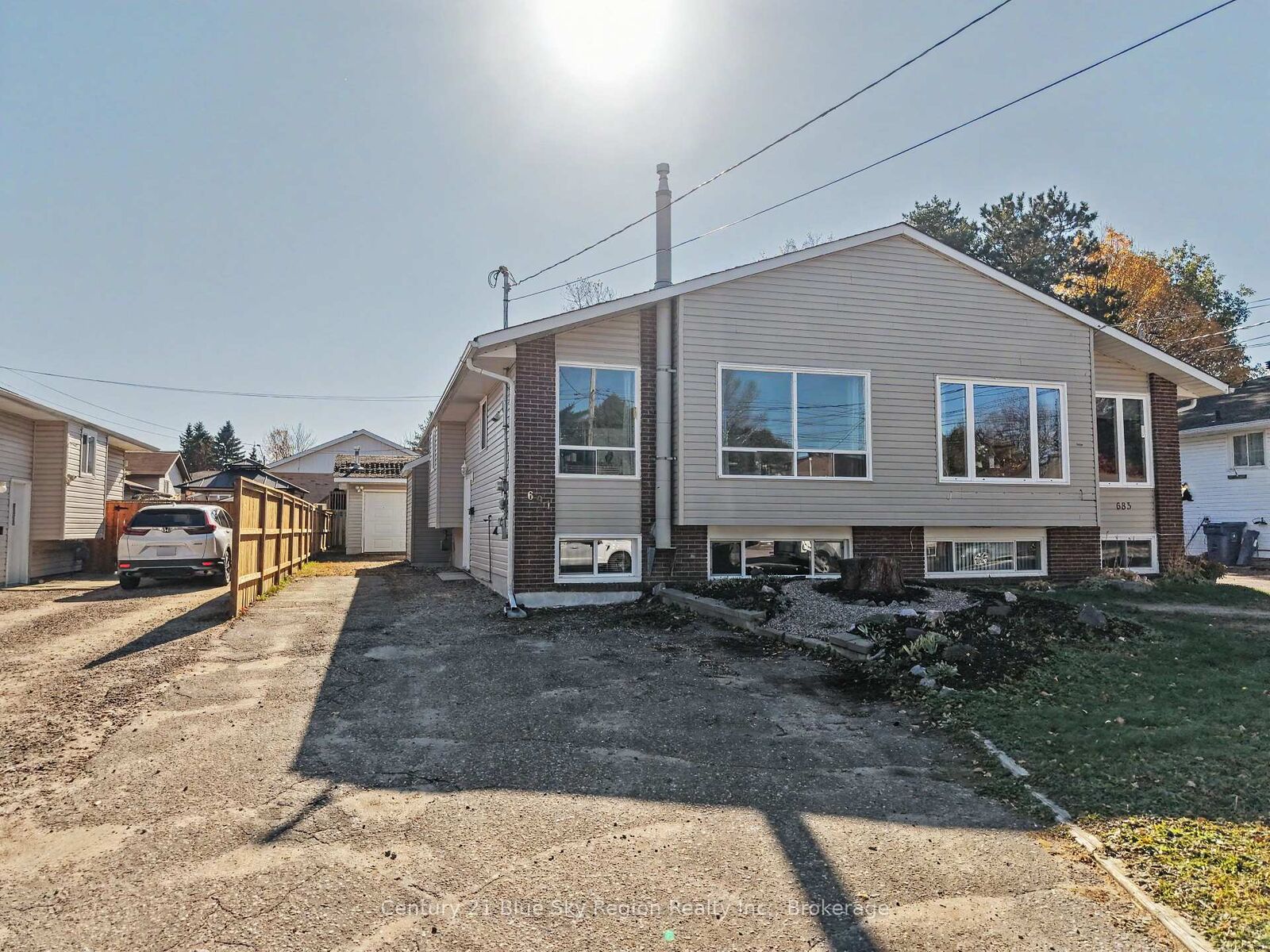 Property Photo:  691 Robarts Avenue  ON P1B 7E5 