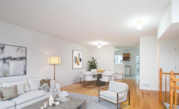 Property Photo:  250 Gershwin Private  ON K2H 1G5 