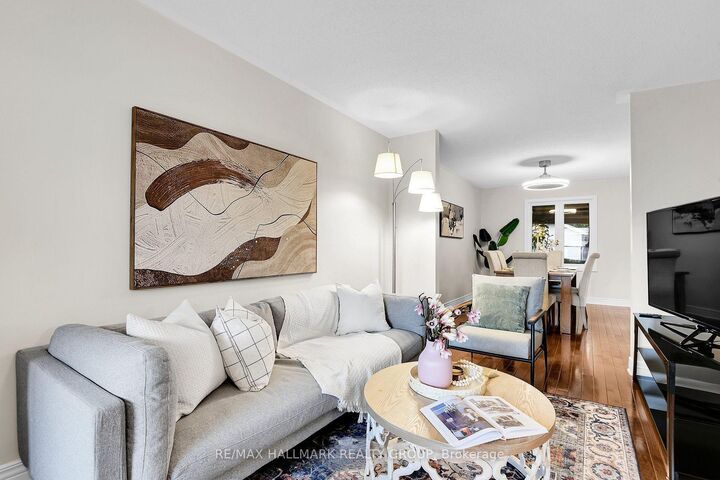 Property Photo:  8 Masonbrook Street  ON K2J 4C4 