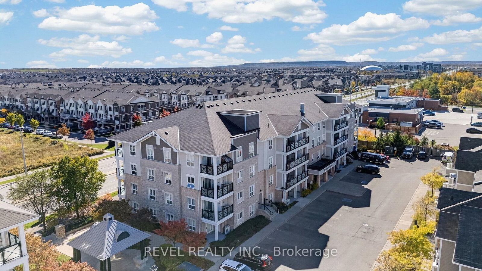 Property Photo:  1045 Nadalin Heights 209  ON L9T 8R5 