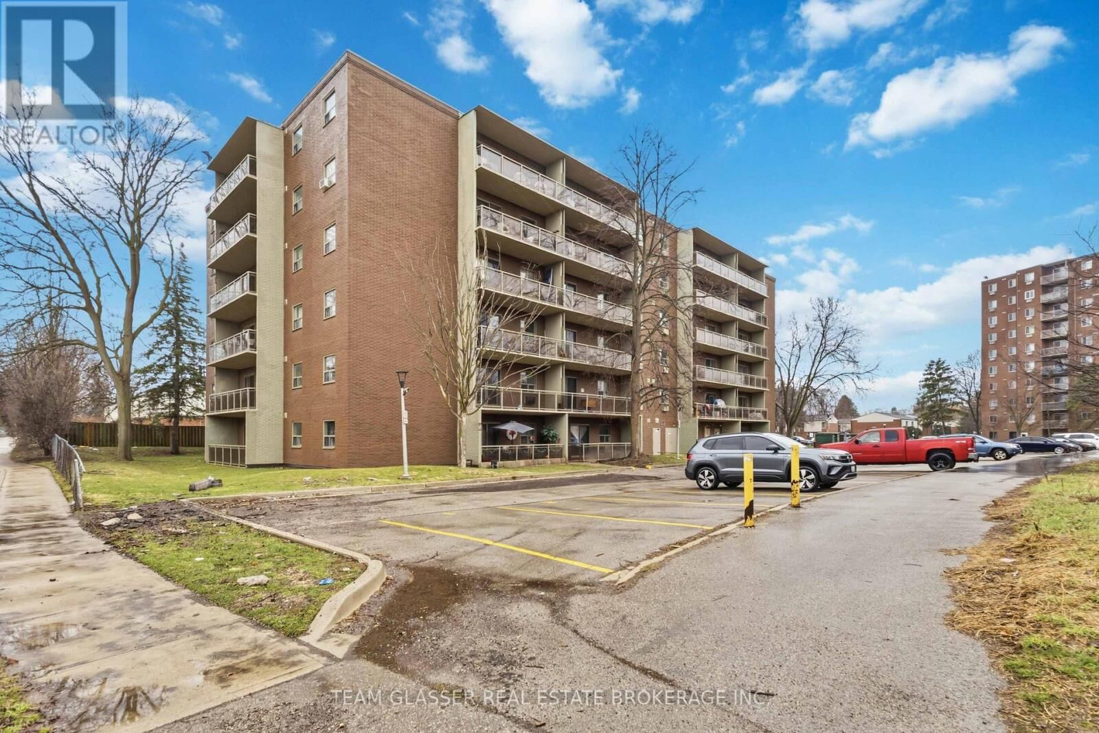 Property Photo: 746 Fanshawe Park Road East 211 ON N5X 2M5