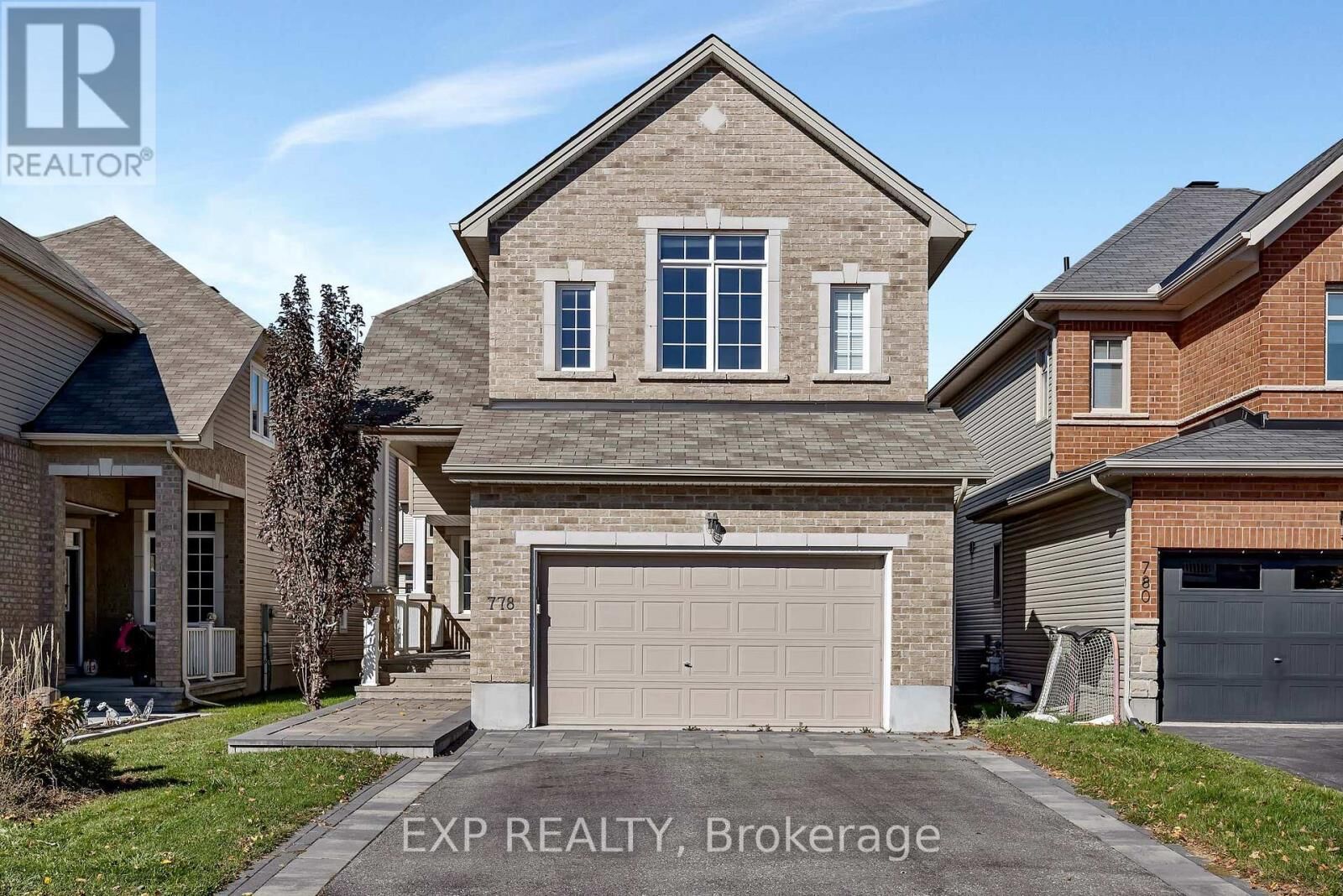 Property Photo: 778 Bowercrest Crescent ON K1V 2K3