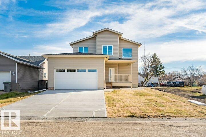 Property Photo:  5023 48 Avenue  AB T0C 1Z0 