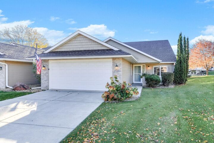 Property Photo:  1508 Carleton Drive  MN 55033 