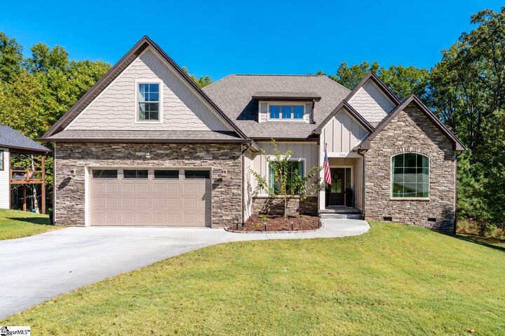 Property Photo:  164 Woodland Avenue  SC 29349 