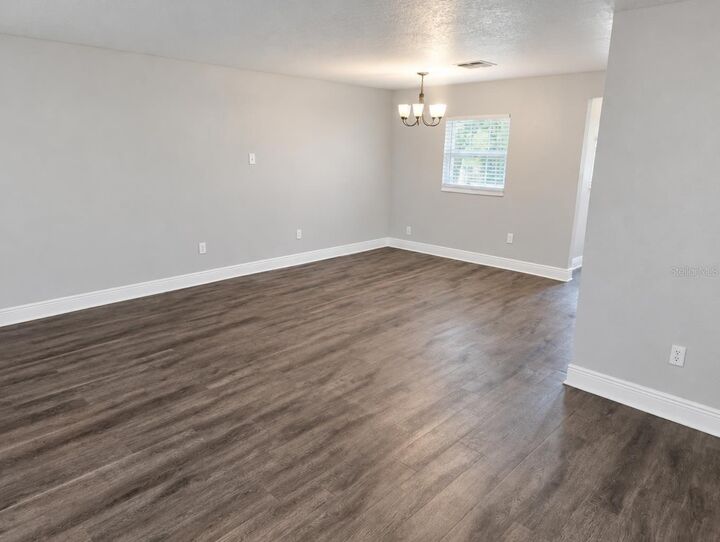 Property Photo:  721 Foster Avenue  FL 34787 