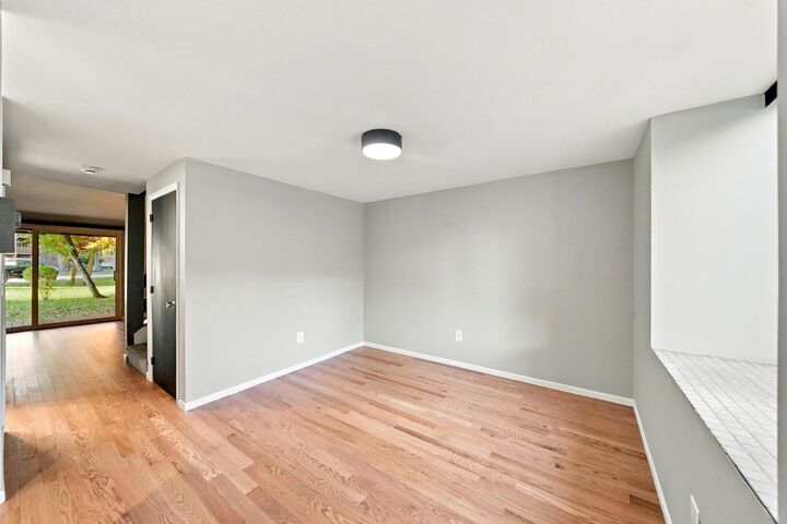 Property Photo:  20 Blackstone Court  NH 03054 