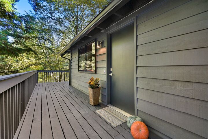 Property Photo:  80 A  Windward Drive  WA 98229 