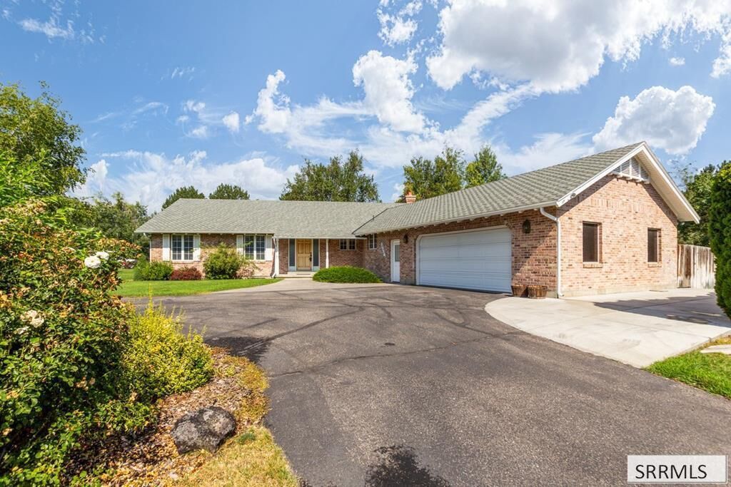 Property Photo:  2770 Homestead Lane  ID 83404 