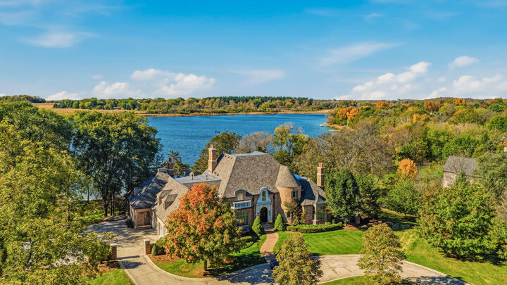 Property Photo:  N76w36211 Saddlebrook Ln  WI 53066 