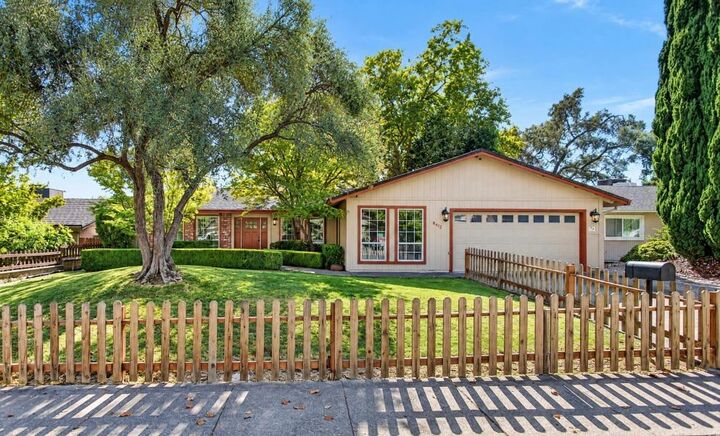 Property Photo:  8412 Gaylor Way  CA 95608 