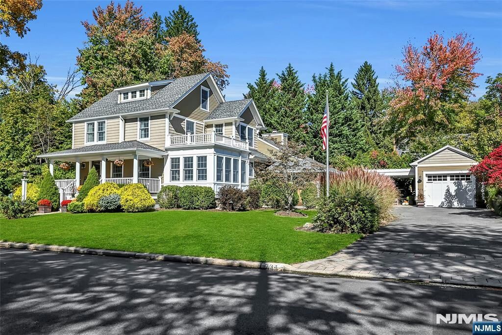 Property Photo:  734 Amaryllis Avenue  NJ 07649 