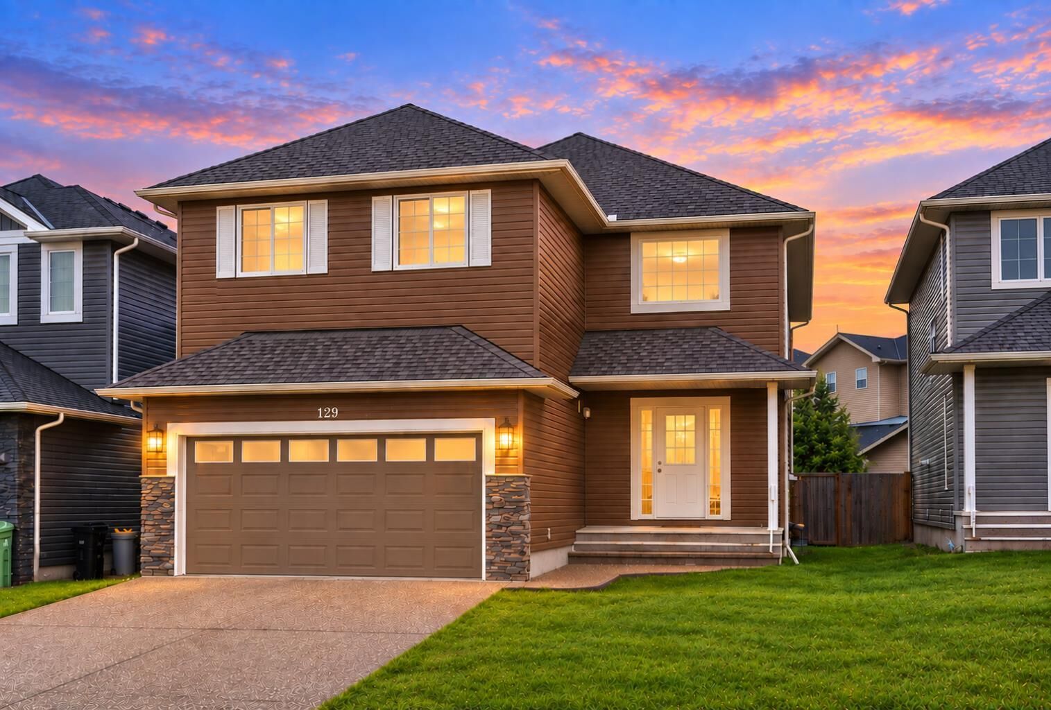 Property Photo:  129 Everhollow Rise SW  AB T2Y 0B1 