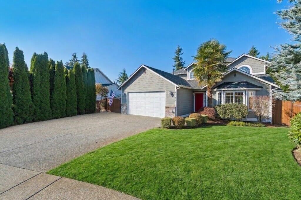 Property Photo:  5722  Hillpointe Cir  WA 98037 