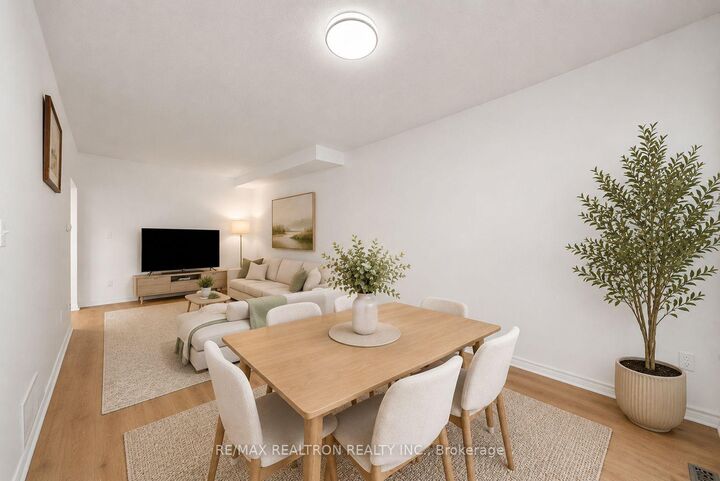 Property Photo:  208 Penndutch Circle  ON L4A 0N9 