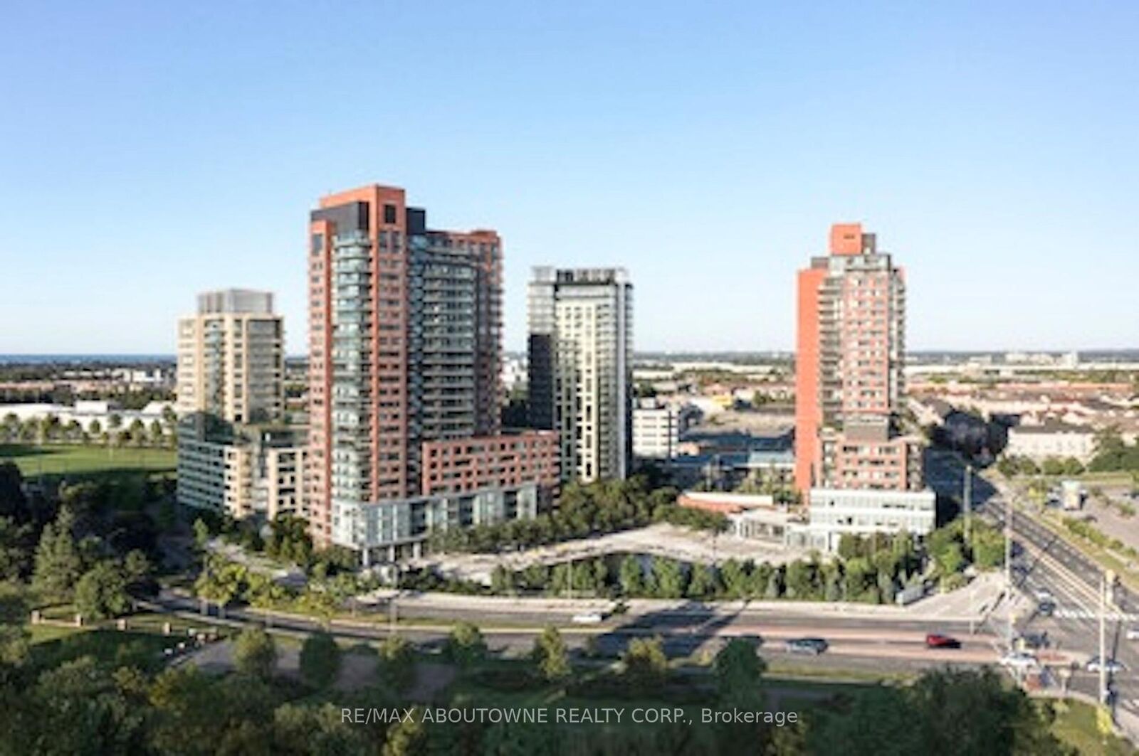 Property Photo:  2 River Plate Street 1408  ON L1S 0G6 